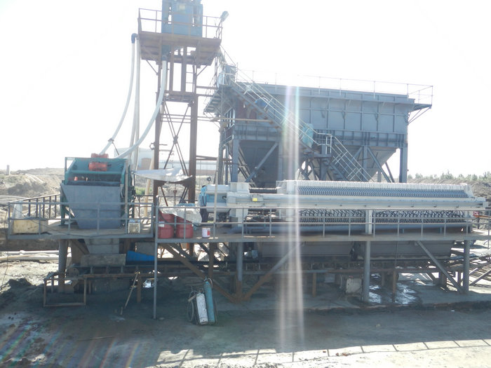 Dry discharge and dry stack technology of tailings and concentrate