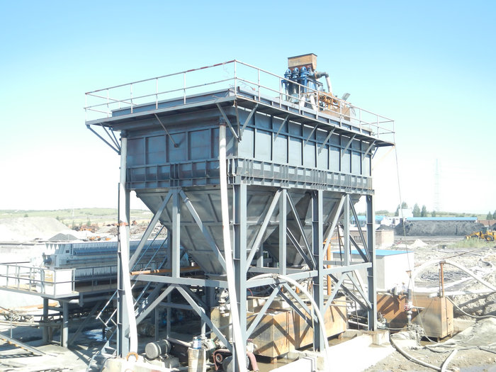 Dry discharge and dry stack technology of tailings and concentrate